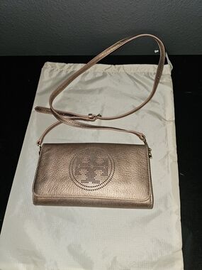 Tory Burch Rose Gold Metallic Leather Crossbody Wallet